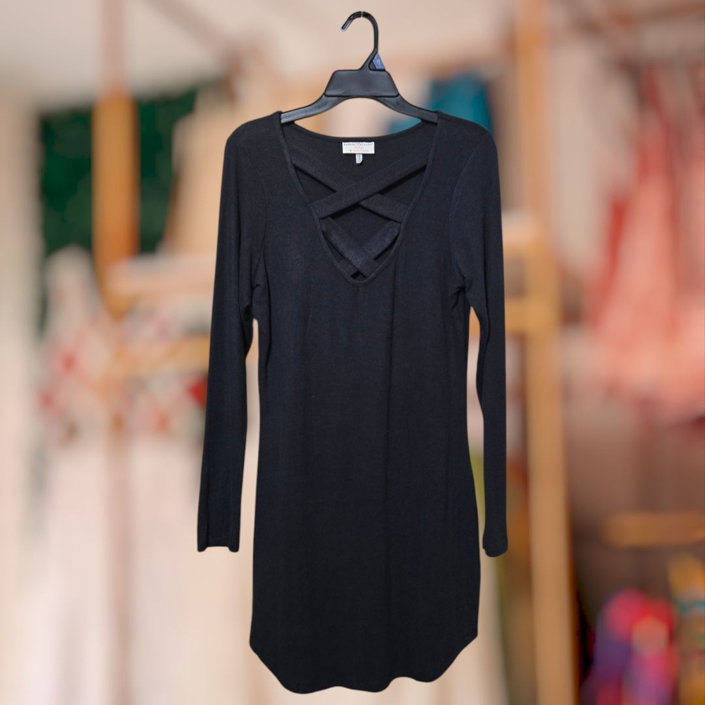 Bobbie Brooks Black Sheath Dress V-Neck Long Sleeve